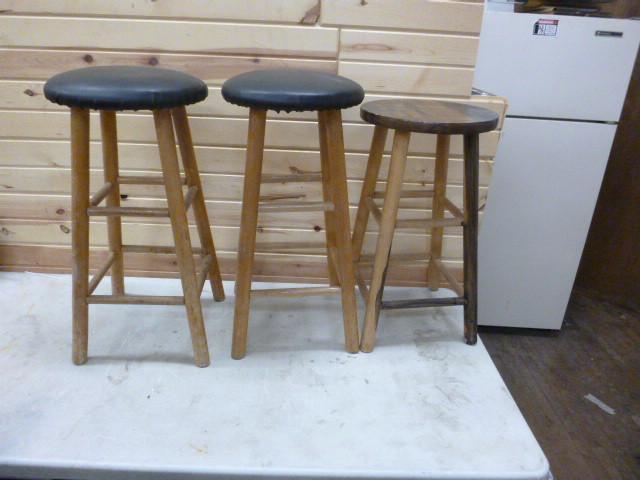 lot 188 image: 3 Stools 2 26" and 24"...