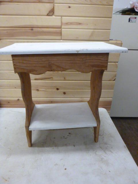 lot 211 image: Table 24" X 14" X 24"...