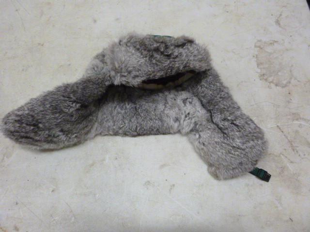 lot 220 image: Mad Bomber Fuzzy Hat Size M...