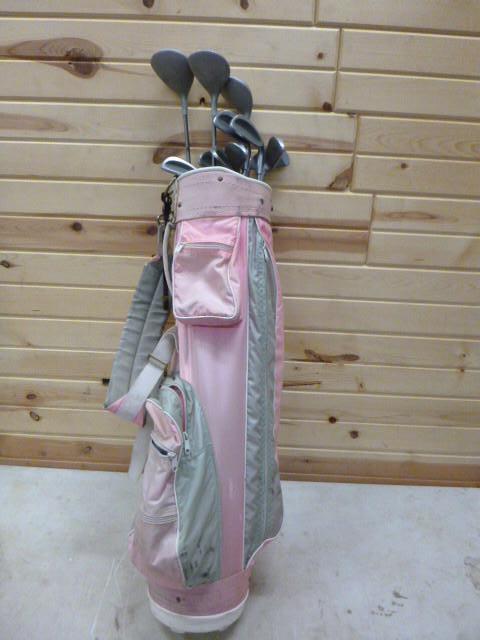 lot 269 image: Pink Golf Bag With 3 Drivers and 9 ...