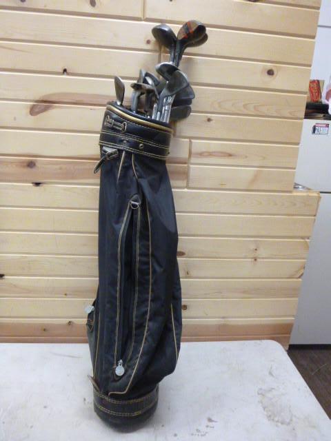 lot 277 image: Golf Bag With 3 Drivers, 9 Irons an...