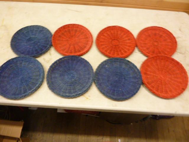 lot 293 image: 8 Paper Plate Holders...