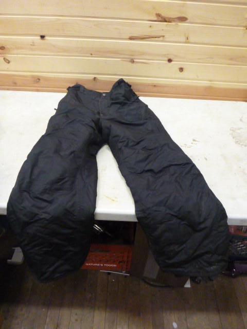 lot 295 image: Cherokee Insulated Pants Size XL...