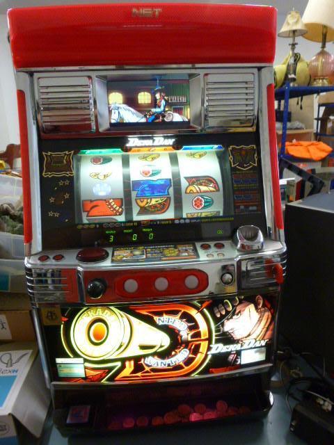 lot 9 image: Net Slot Machine Deka Dan Comes wit...