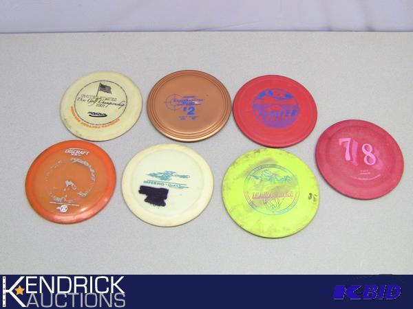 lot 123 image: Lot of 7 Frisbee Golf Frisbees