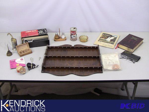 lot 124 image: Large Lot of Miscellaneous Collectibles and other Items