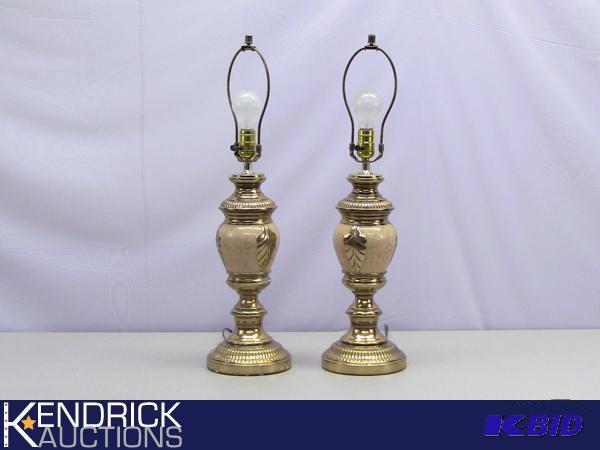 lot 29 image: 2 Vintage Lamps