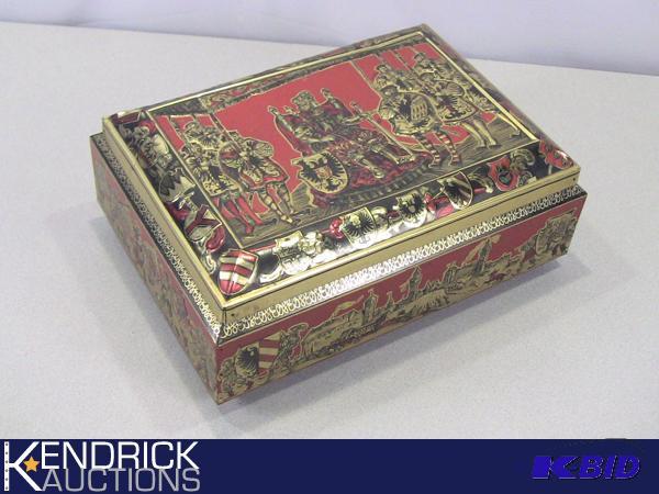 lot 58 image: Large Vintage E. Otto Schmidt Tin