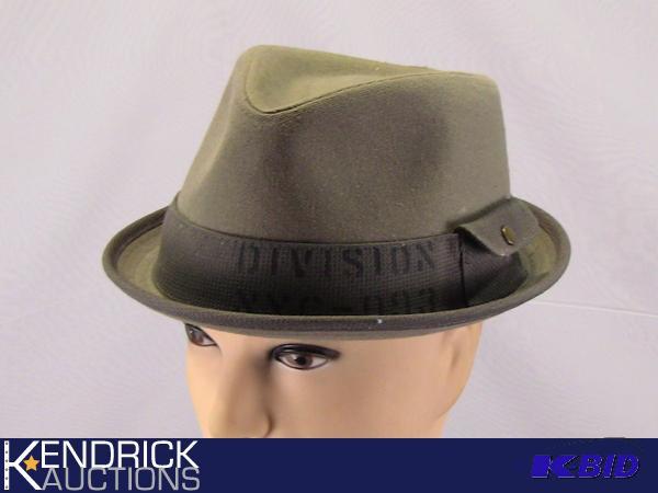 lot 80 image: Mint Condition Vintage New York City DetectivesReporters Hat