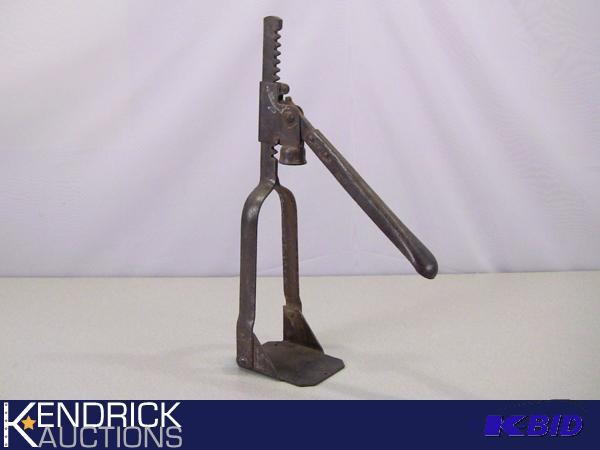 lot 84 image: Antique Metal Bottle CapperCorker