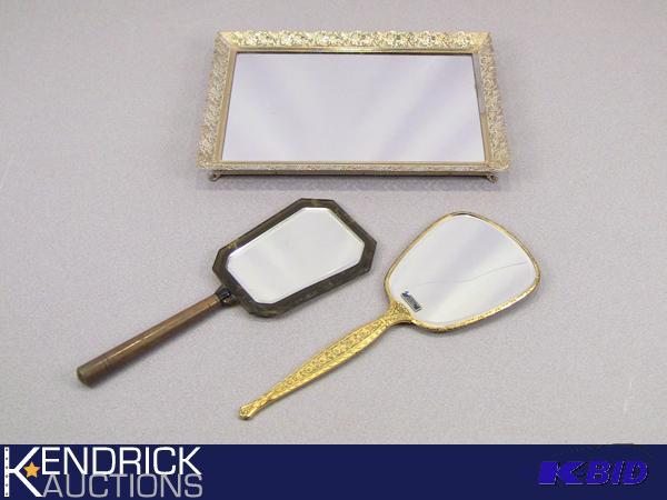lot 92 image: Vintage Vanity Set