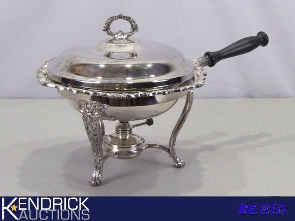 lot 97 image: Mint Condition Vintage Metal Chaffing Dish