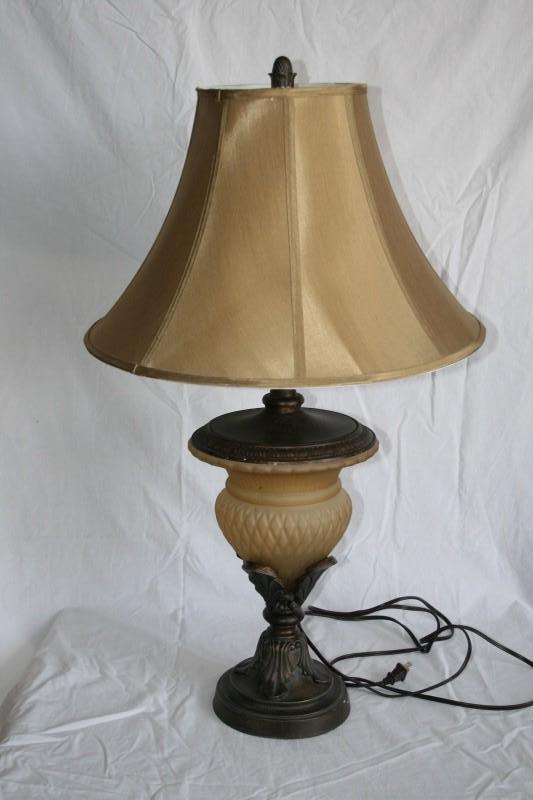 Full size lamp, wshade, heavy, app...