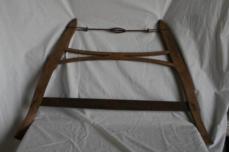 Antique saw approx. 33&quot at its...