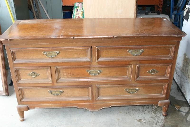 Antique dresser wmirror, approx. 5...