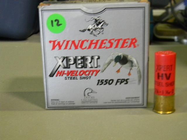 lot 12 image: Full box of 12 gauge Winchester 2-s...