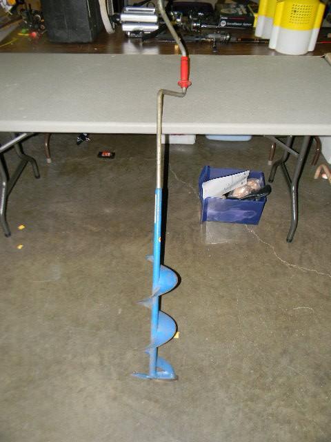 lot 152 image: Hand held auger...