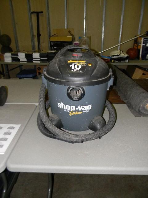lot 201 image: Shop Vac 10 gallon 4.0 peak HP...