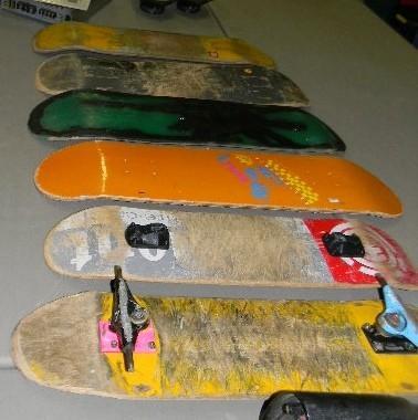 lot 212 image: Lot of 6 skateboards without trucks...