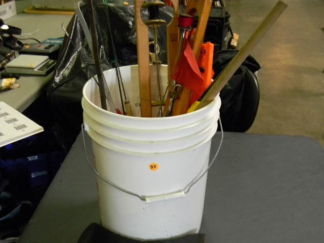 lot 35 image: 5-gallon bucket with ice fishing ge...