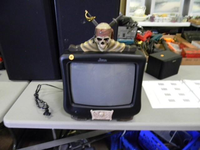 lot 48 image: Pirates of the Carribbean 13" ...