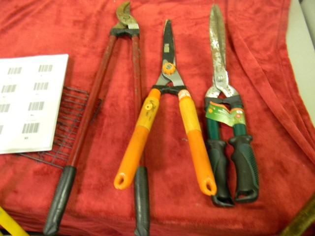 lot 81 image: Lot of 3 - two hedge shears and one...