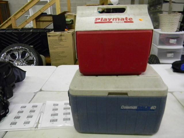 lot 96 image: Lot of two coolers - one large grey...