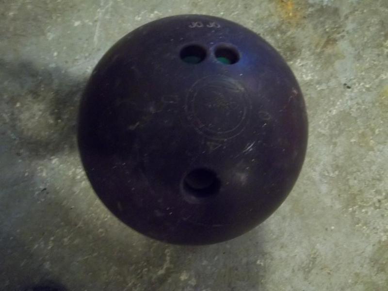Ebonite Gyro&nbsp12lb bowling ball...