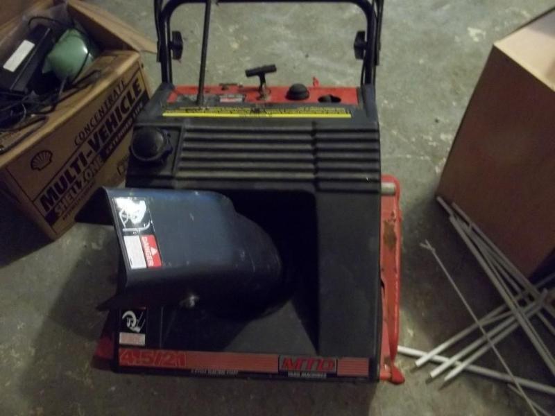 Snow blower 4.521&quot 2 cycle, e...