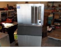 Crystal Tips Ice Machine, Model # 6...