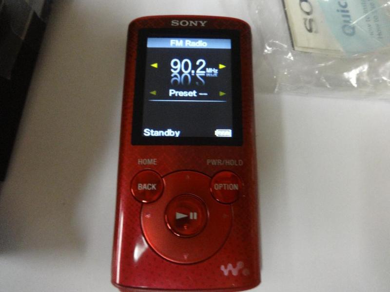 SONY WALKMAN 8GB RED MP3VIDEO PLAY...