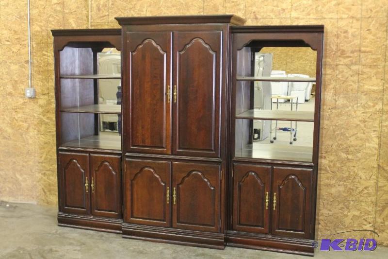lot 3 image: 3-piece Armoire by Kincaid