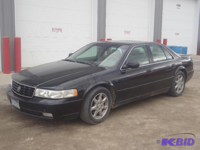lot 1 image: 2001 Cadillac STS, Northstar 32-Val...