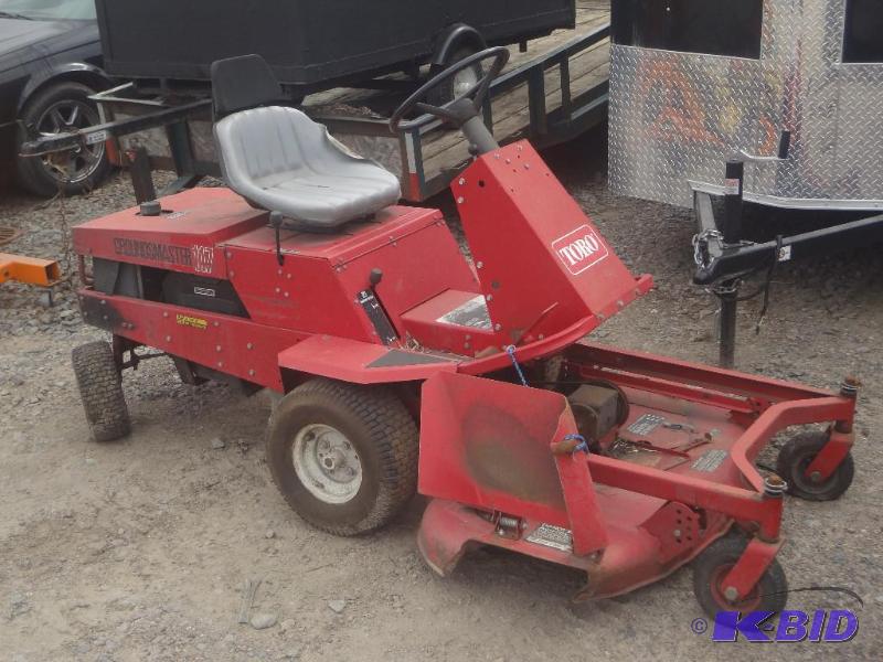 lot 10 image: Toro Groundsmaster 117 Mower, 52&qu...