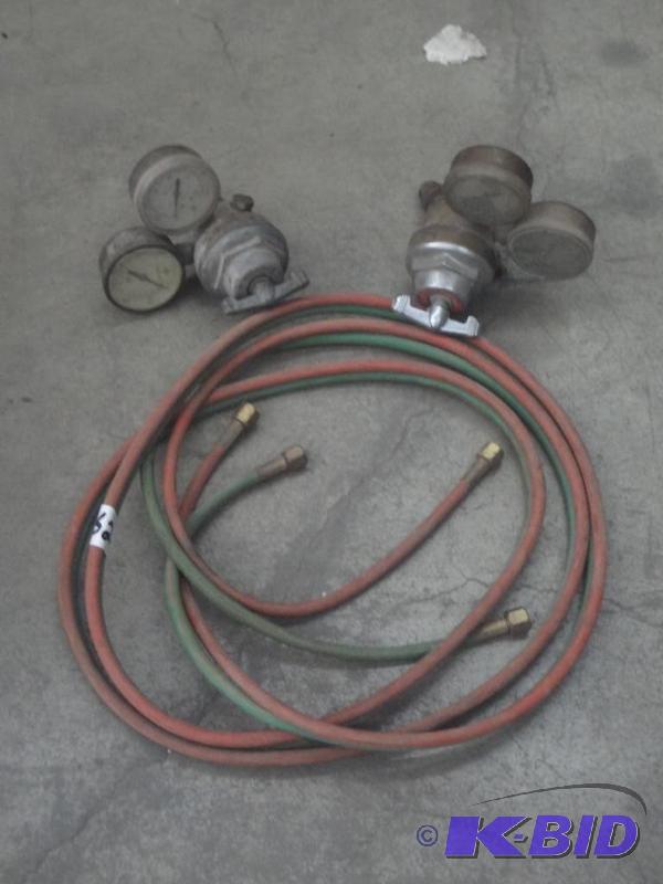 lot 162 image: Oxi-Acetylene Hose & Regulator ...