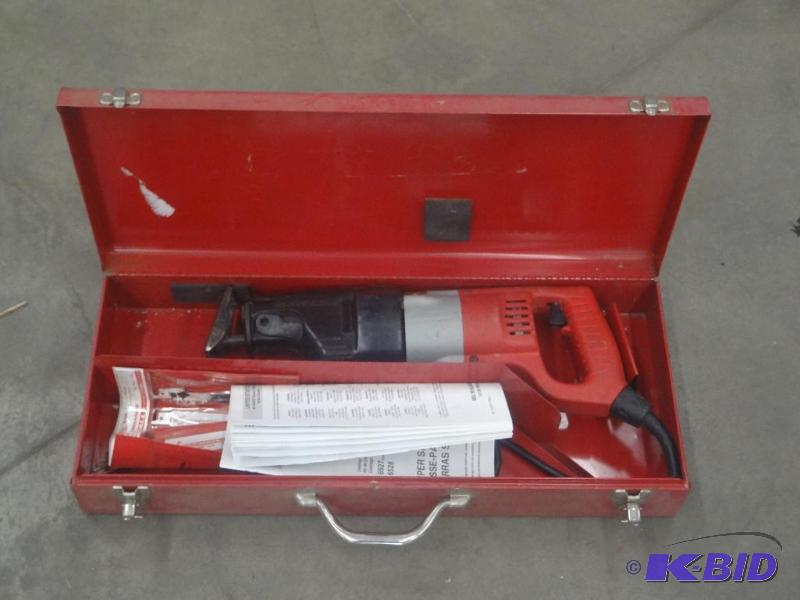lot 172 image: Milwaukee Heavy Duty Sawzall Set...
