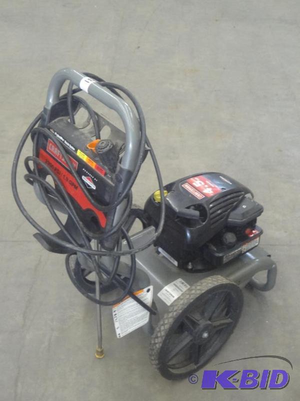 lot 31 image: Craftsman 2200 PSI Pressure Washer ...