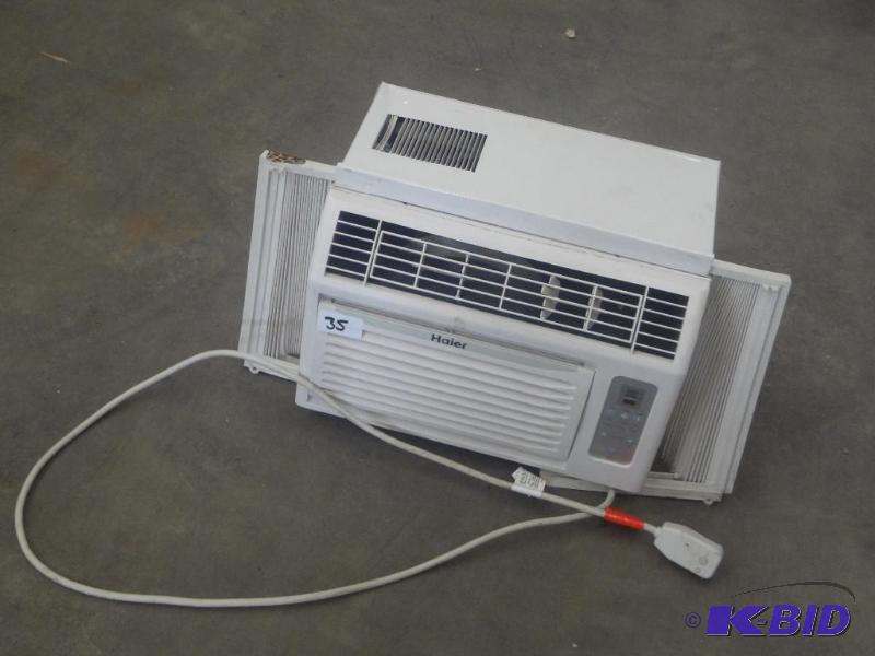 lot 35 image: Haier Window AC Unit, Works...