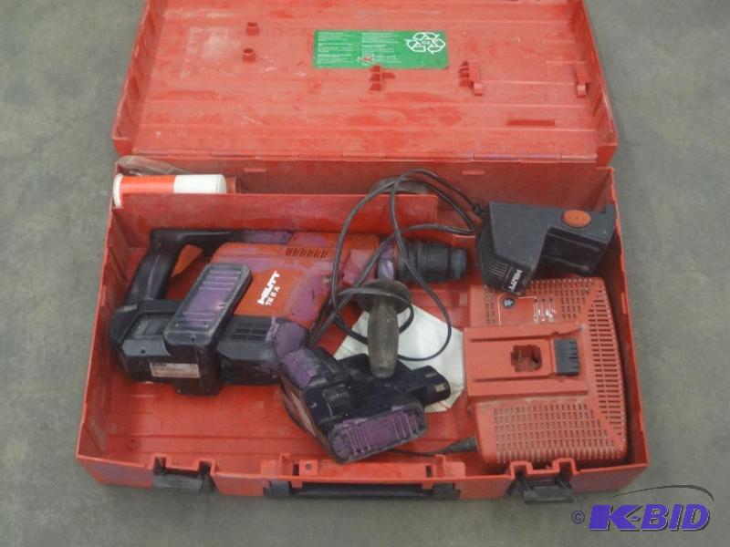 lot 51 image: Hilti TE5-A Hammer Drill Set...