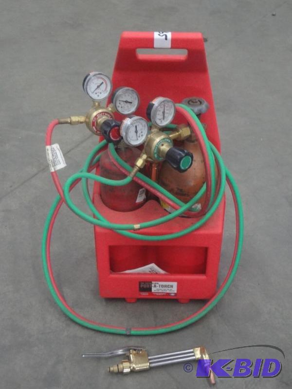 lot 65 image: Nice Oxi-Acetylene Portable Torch S...