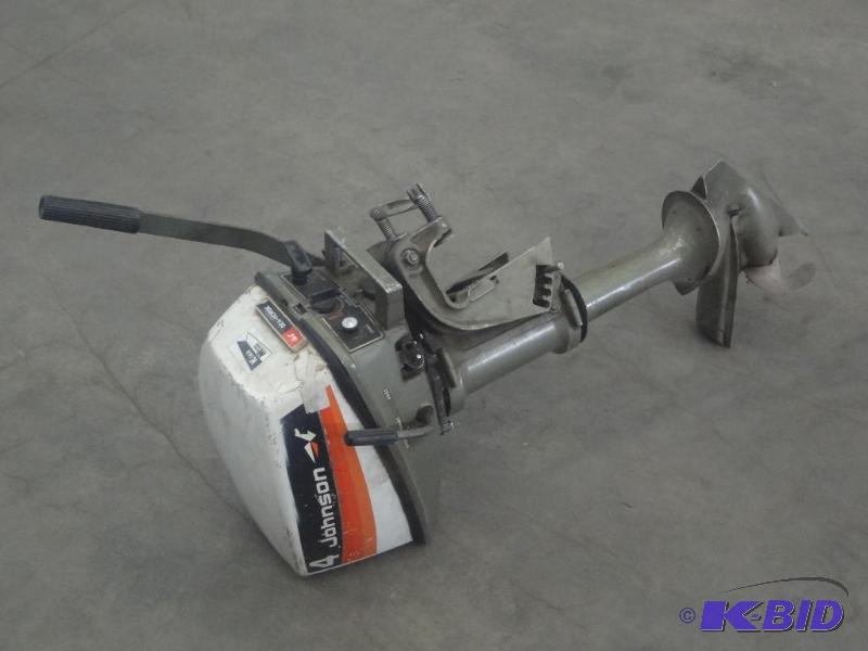 lot 69 image: Johnson Sea Horse 4HP Outboard Moto...