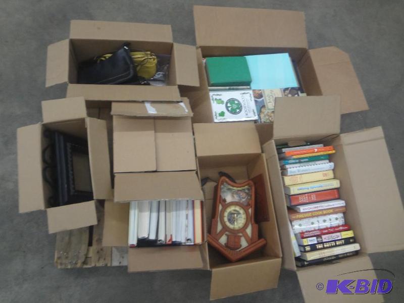 lot 77 image: Pallet Lot Of Misc Cookbooks, Ladie...