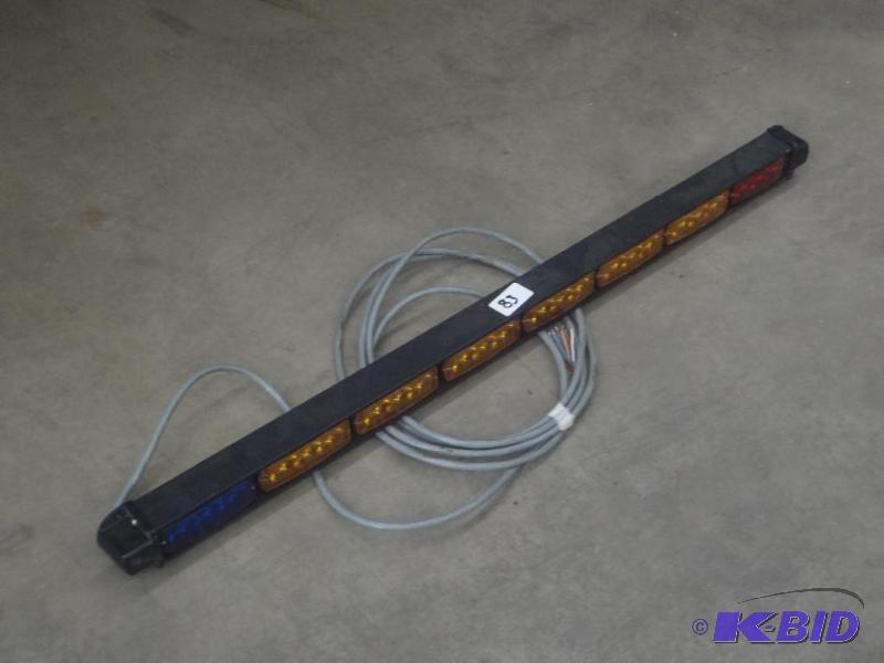 lot 83 image: 12Volt Caution Light Bar...