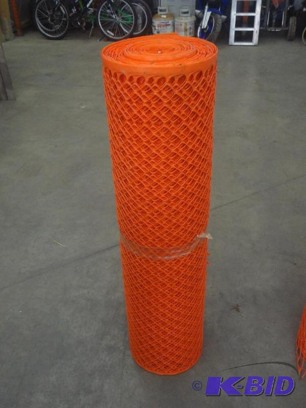 lot 88 image: Roll Of Approx 48&quotx100ft Safet...