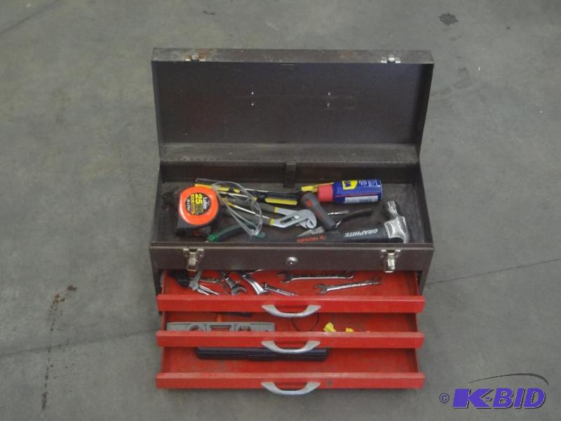 lot 96 image: Steel Toolbox Full Of Misc Tools...