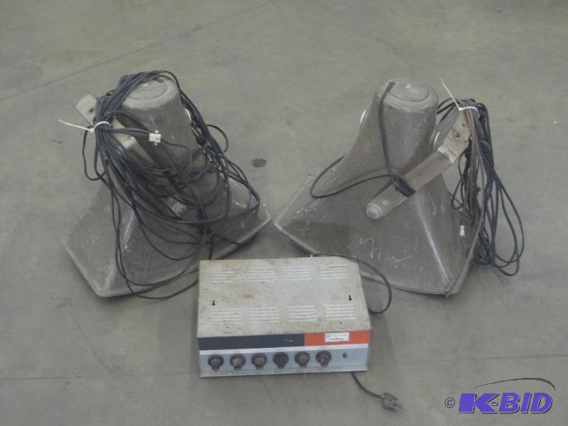 lot 97 image: Bogen Challenger Outdoor Loud Speak...