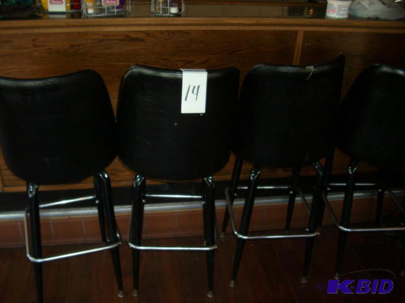 4 bar stools...