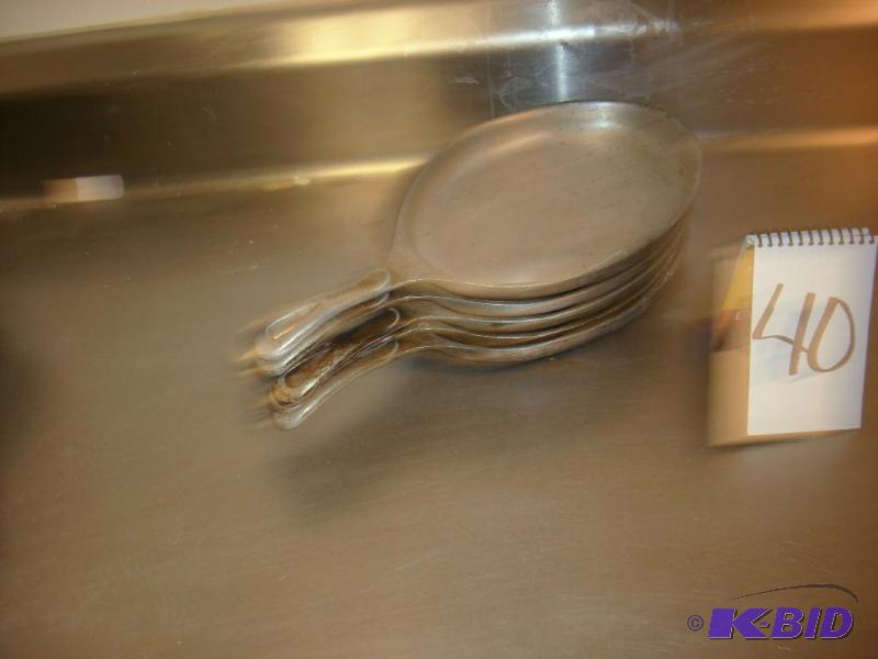 5 aluminum pans...