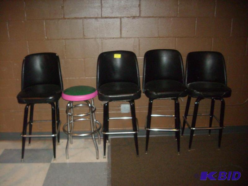 5 bar stools...