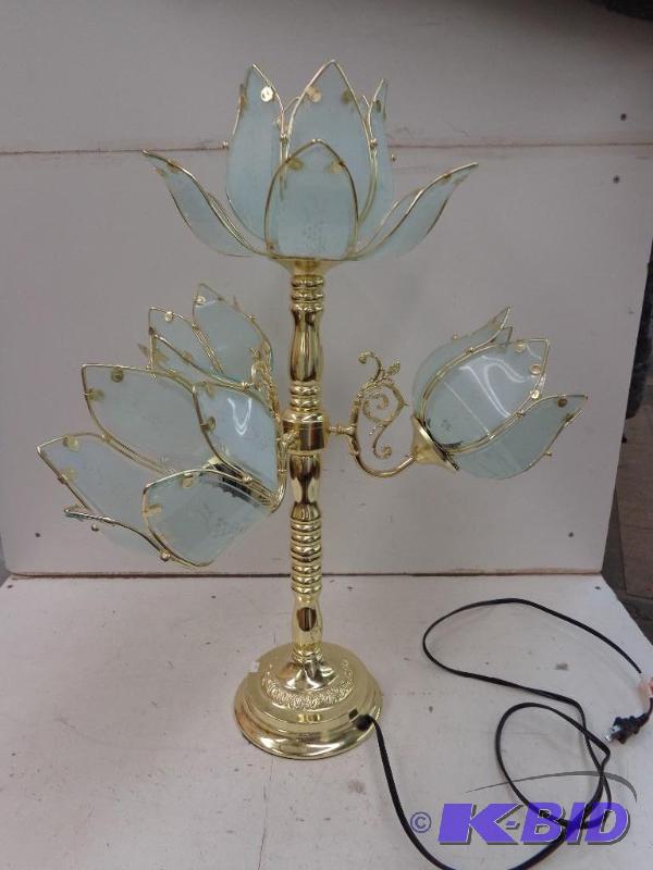 lot 126 image: 4 Bulbed 3 Way Touch Lamp Tested an...
